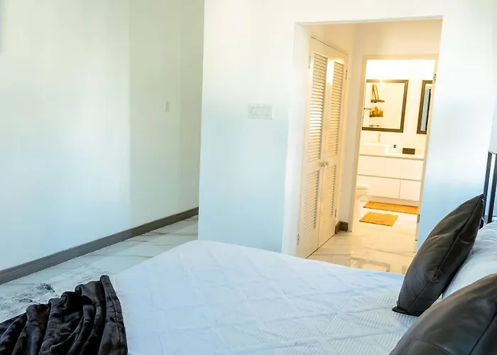 Summer Escape-2br Apt-pool-7 Min Airport-pool *