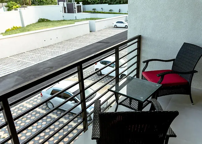 Сasa de vacaciones Summer Escape-2br Apt-pool-7 Min Airport-pool